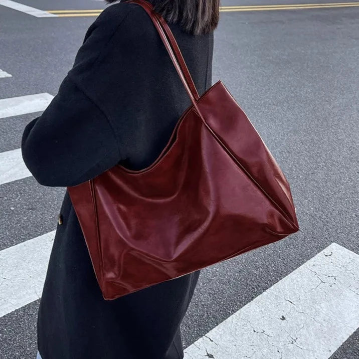 Svea Leather Shoulder Bag