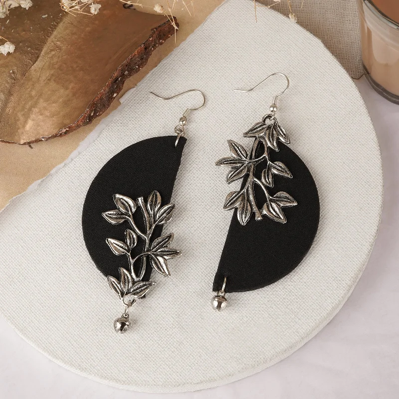 Teejh Yukti Black Floral Fabric Earring